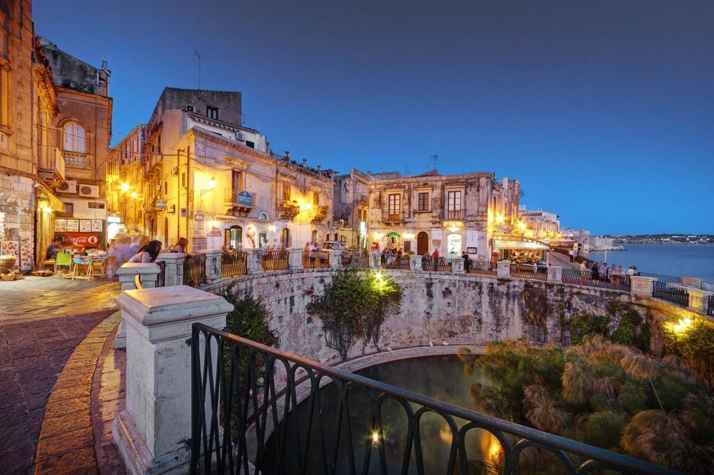 Amuni' Sicily Guest House Siraküza Dış mekan fotoğraf