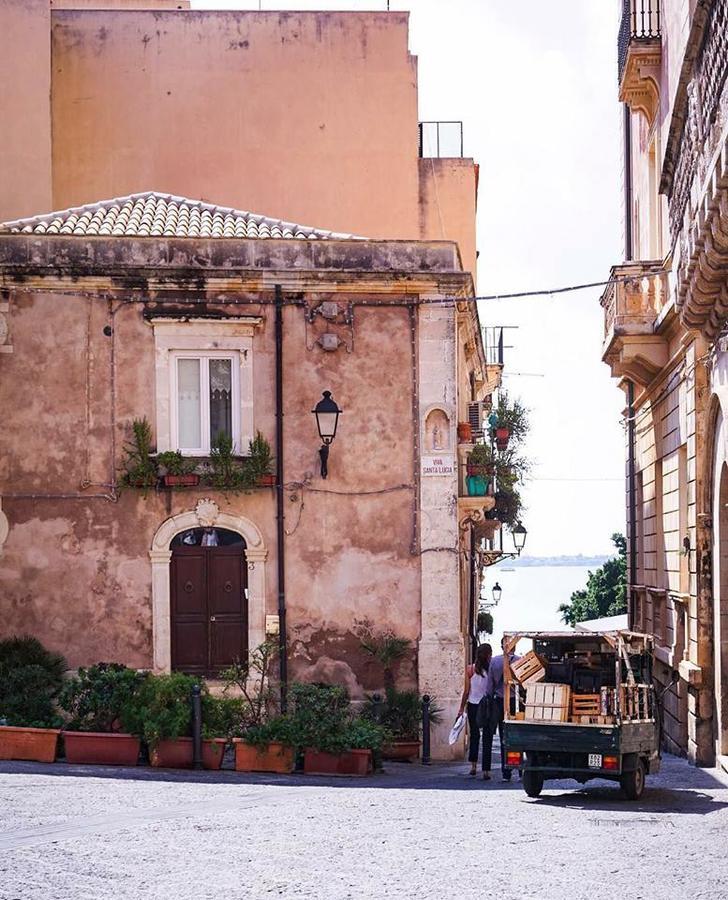 Amuni' Sicily Guest House Siraküza Dış mekan fotoğraf